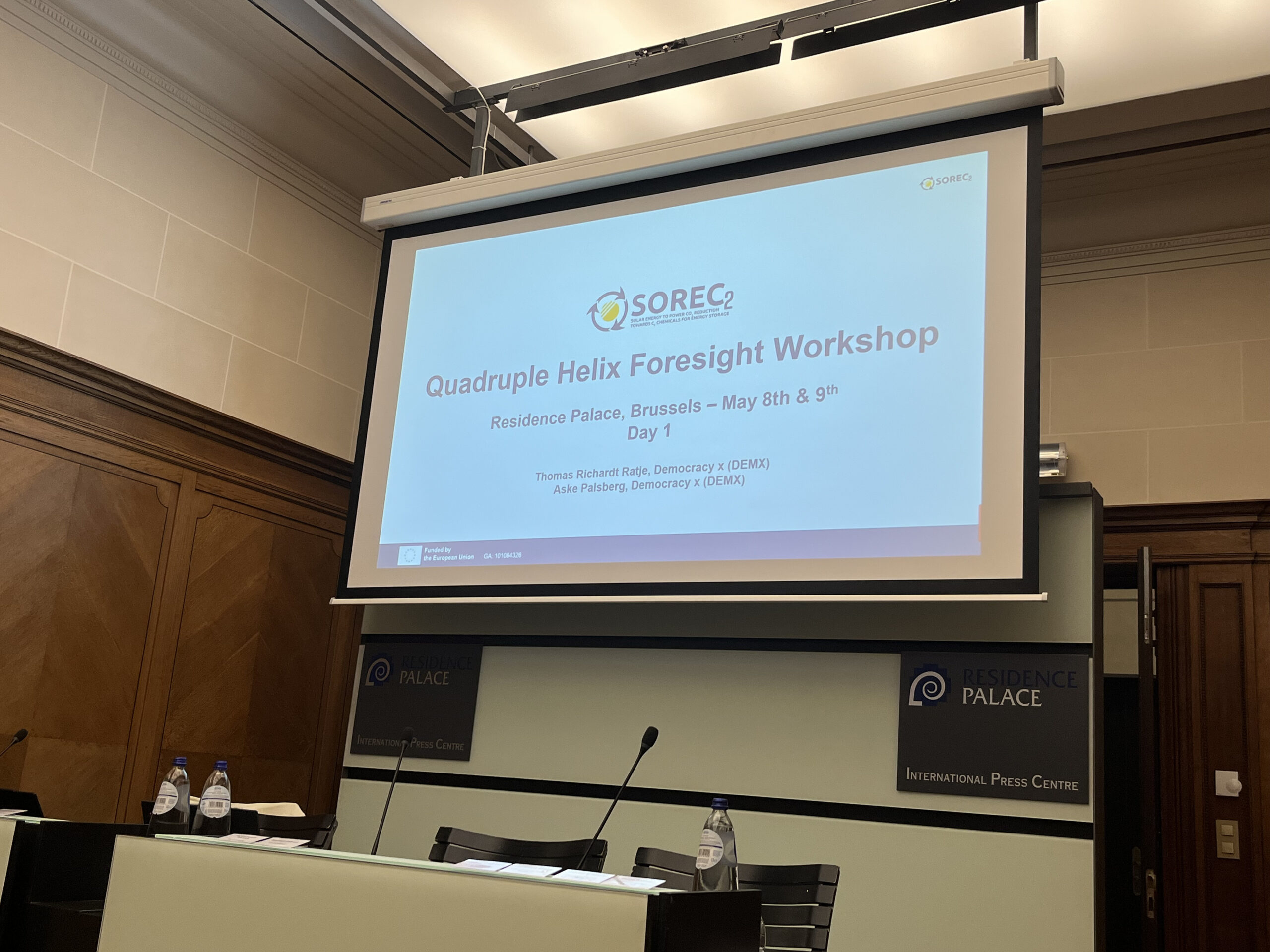 Un taller en Bruselas reúne a expertos para dar forma al futuro de las células fotoelectroquímicas